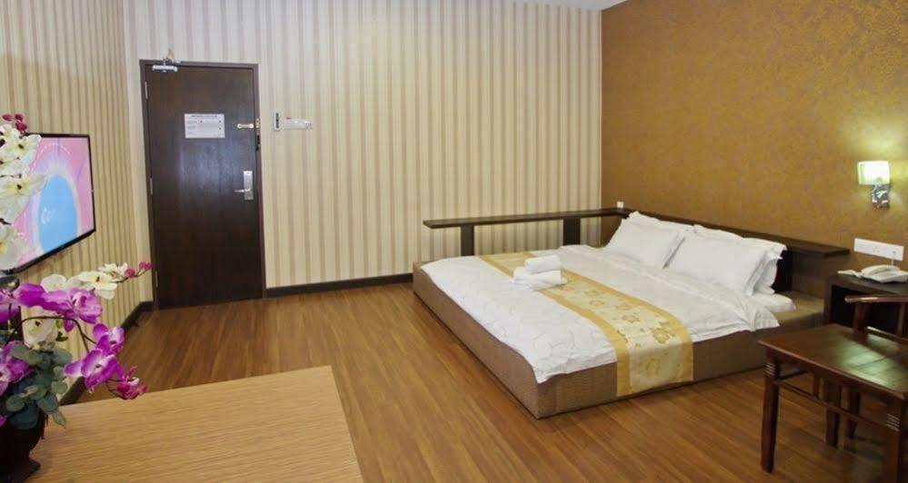 Hotel Tebrau Ct Джохор Бахру Екстериор снимка